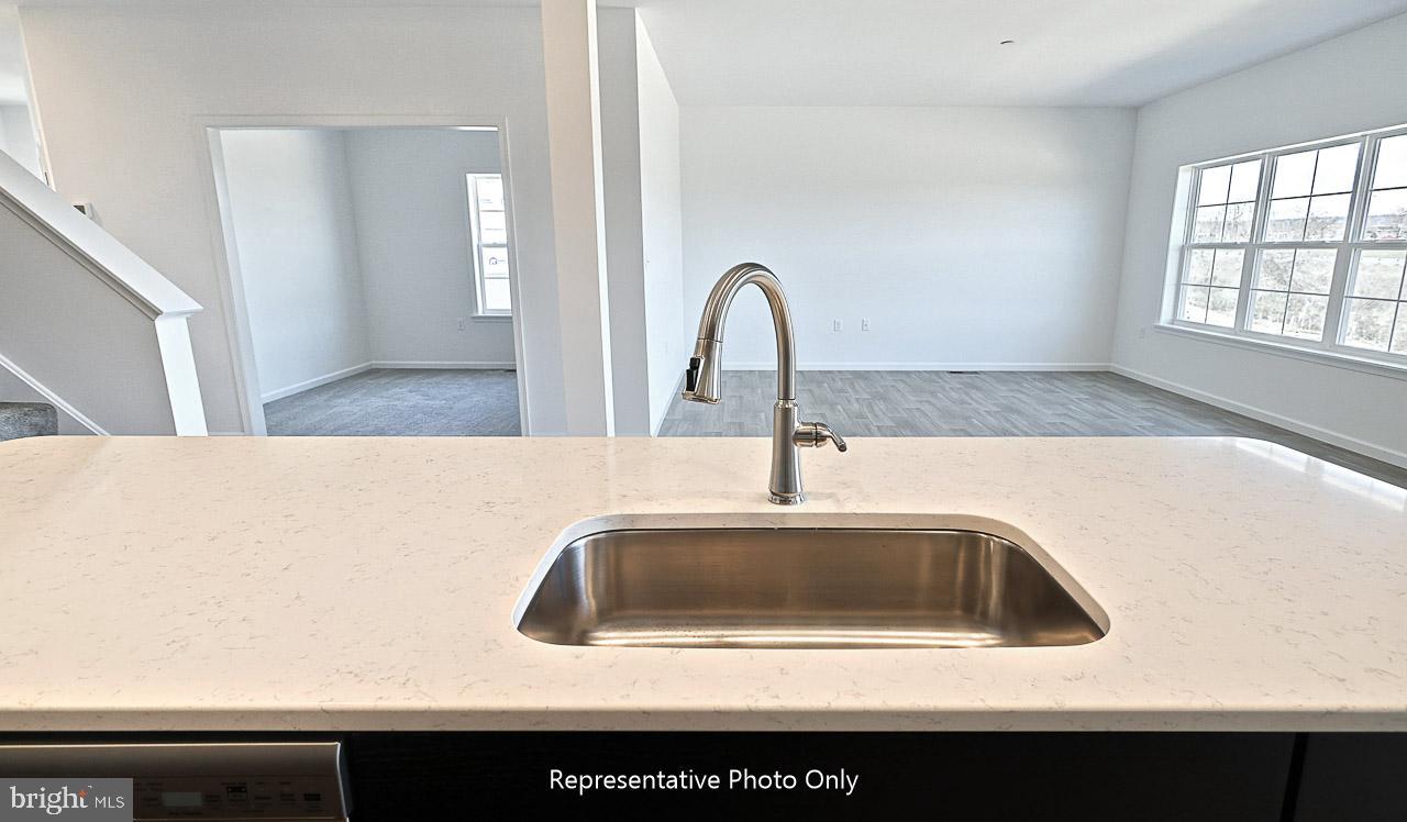 THE TOWNES AT BRIAR CREEK - Residential