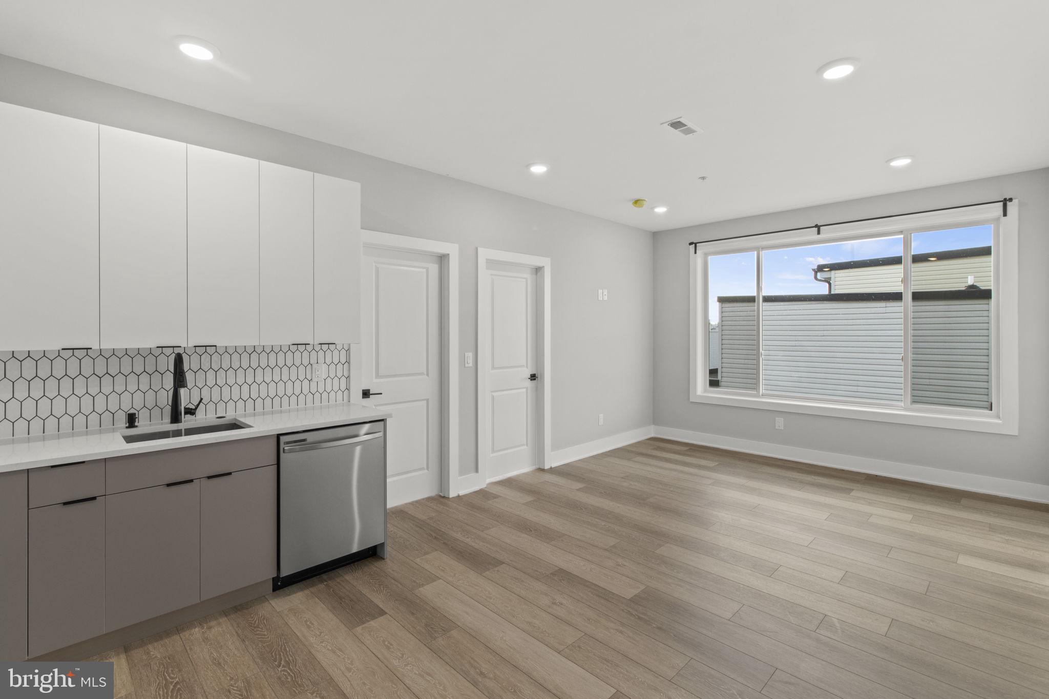 FISHTOWN - Residential Lease