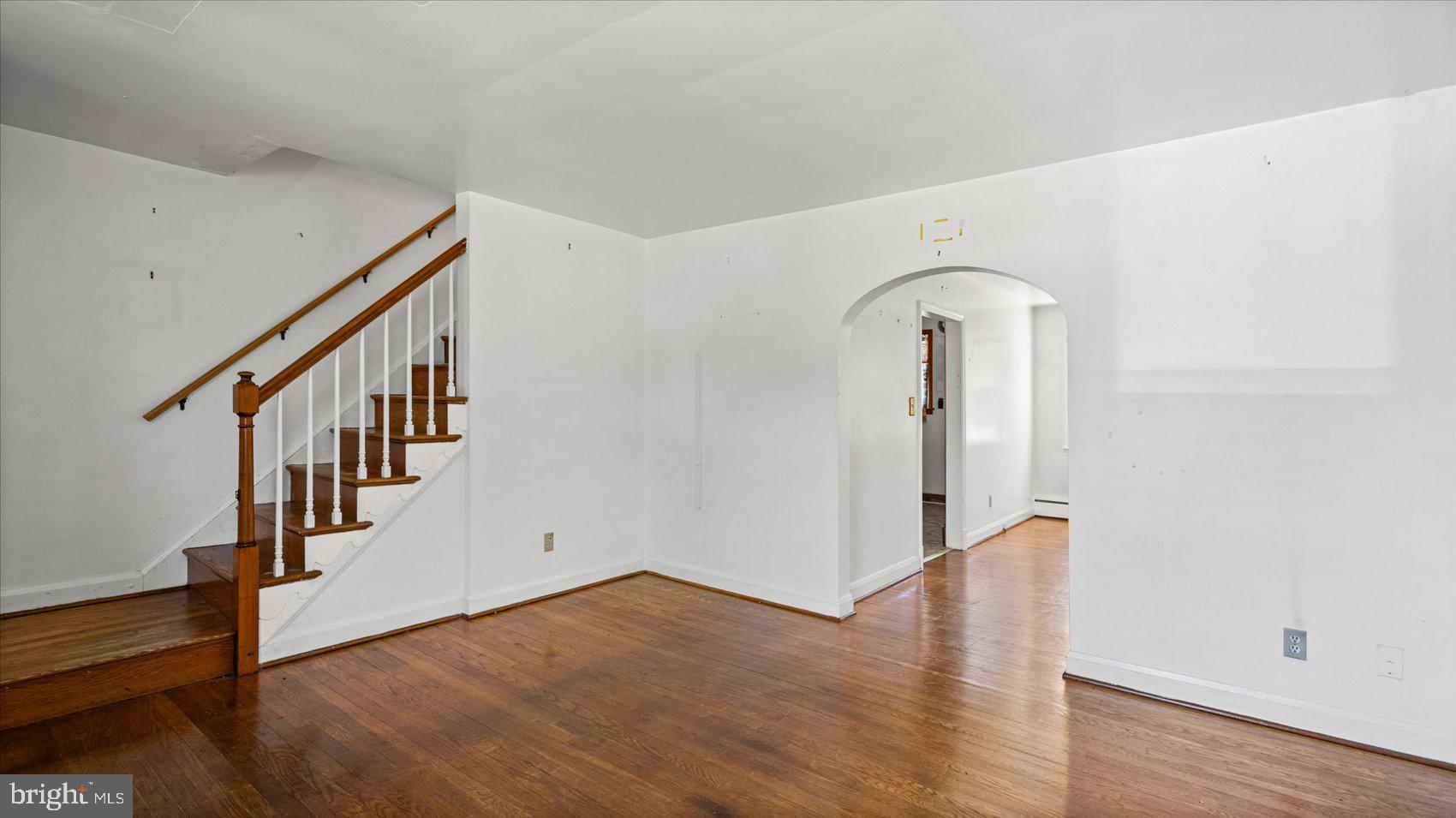 1805 CRESTVIEW ROAD