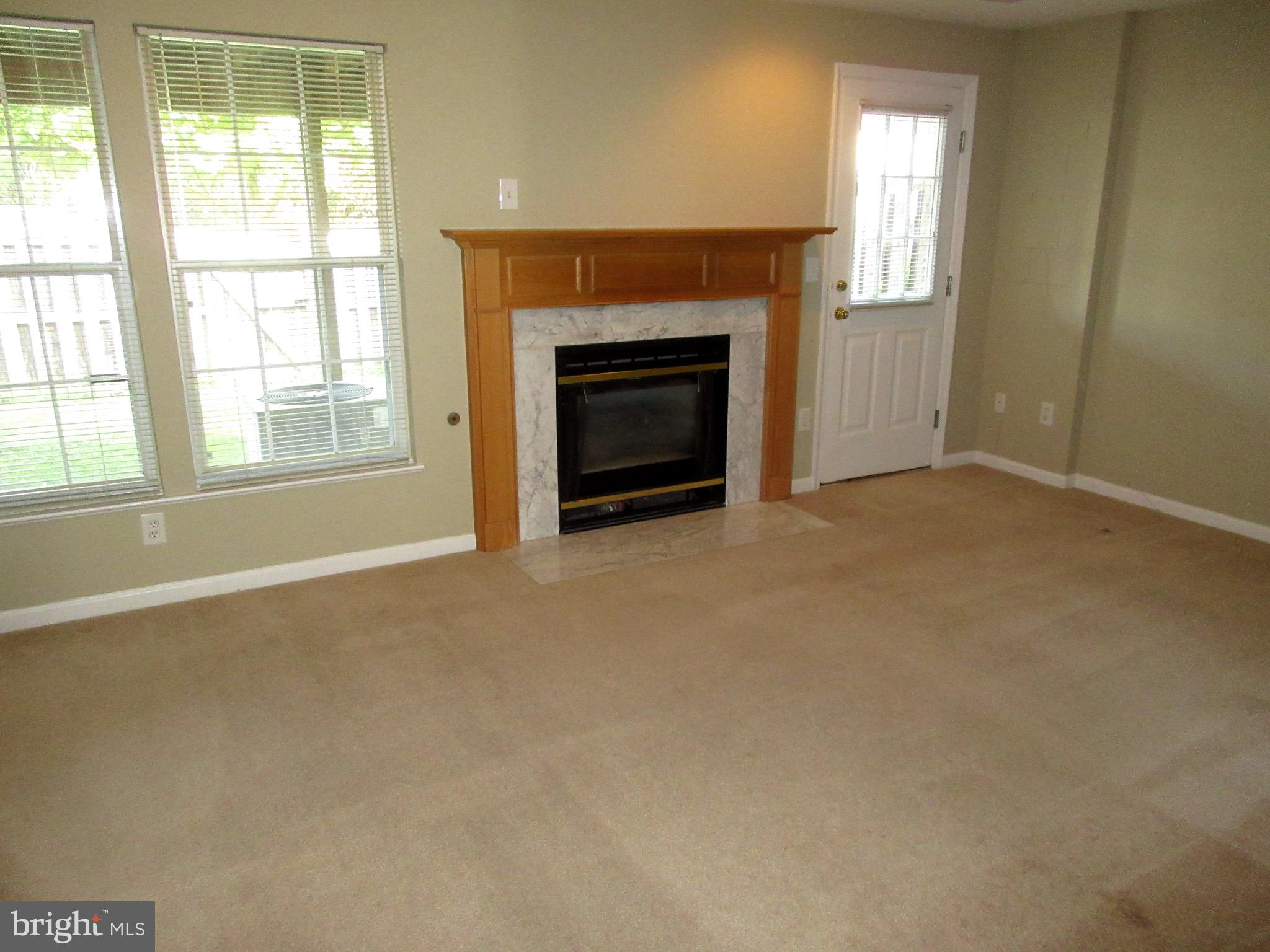 KINGSTOWNE - Residential Lease