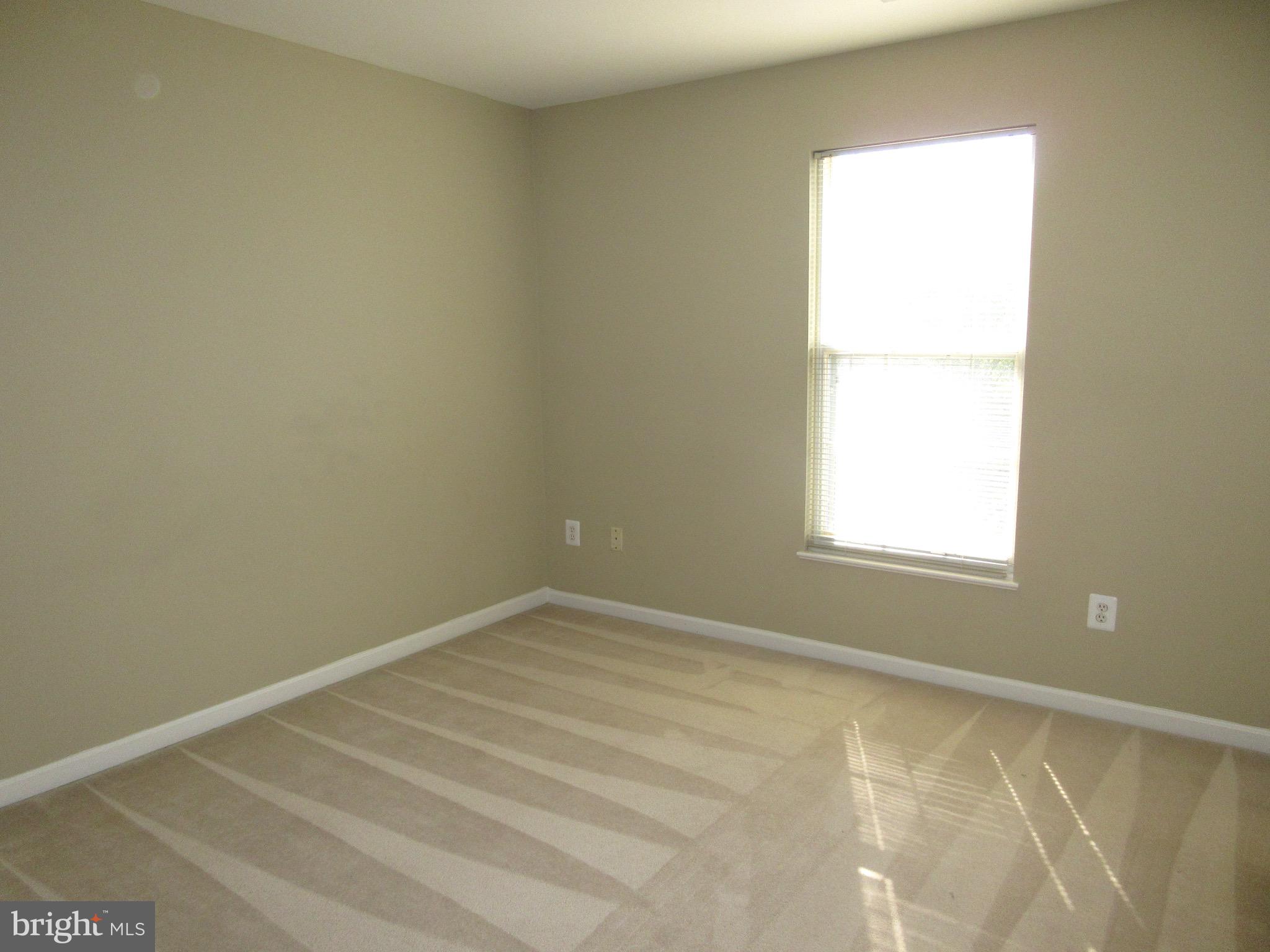 KINGSTOWNE - Residential Lease