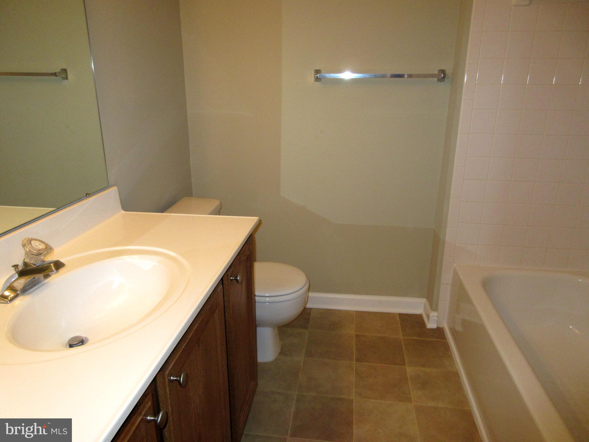 KINGSTOWNE - Residential Lease