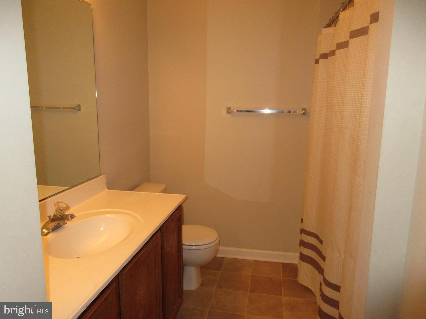 KINGSTOWNE - Residential Lease