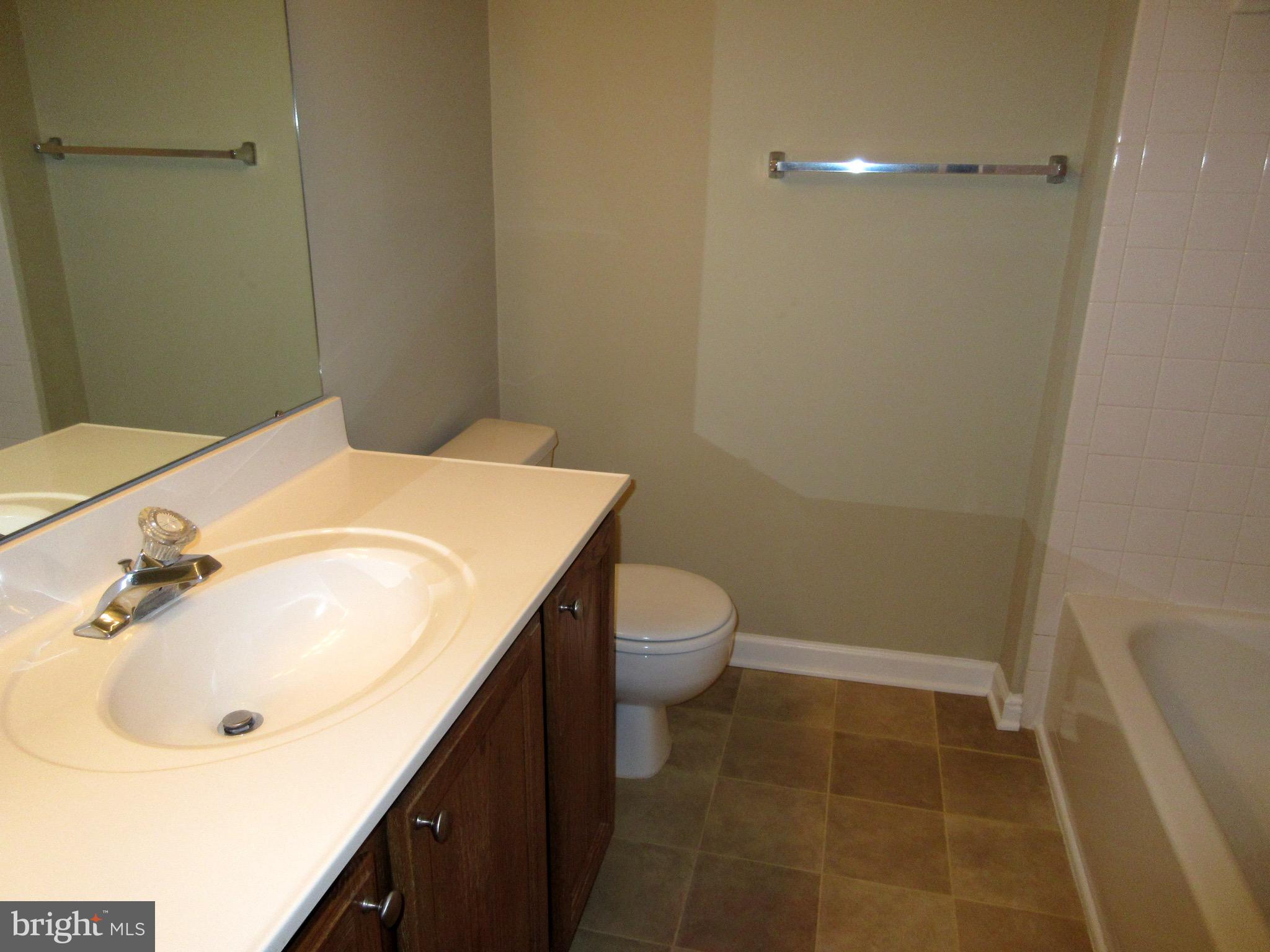 KINGSTOWNE - Residential Lease