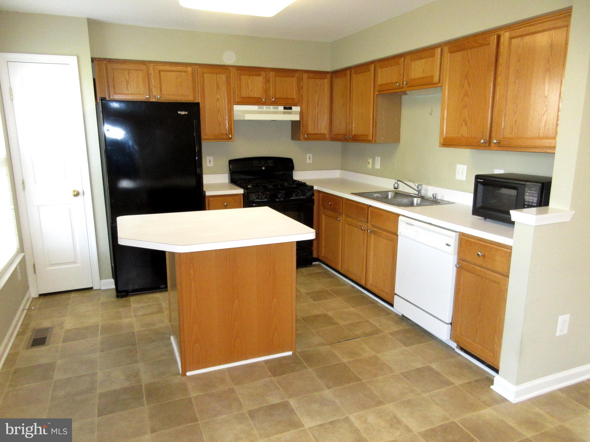 KINGSTOWNE - Residential Lease