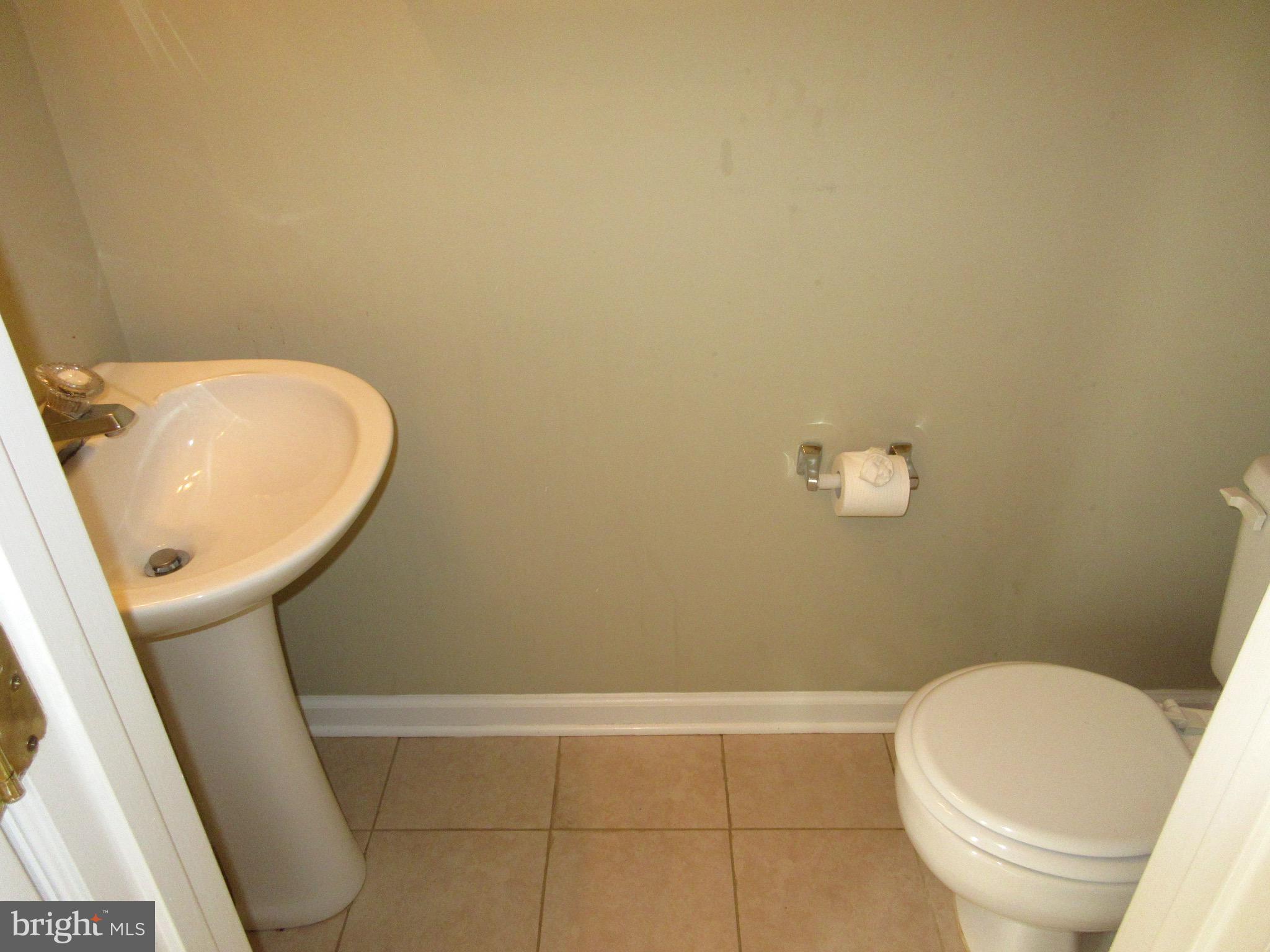 KINGSTOWNE - Residential Lease