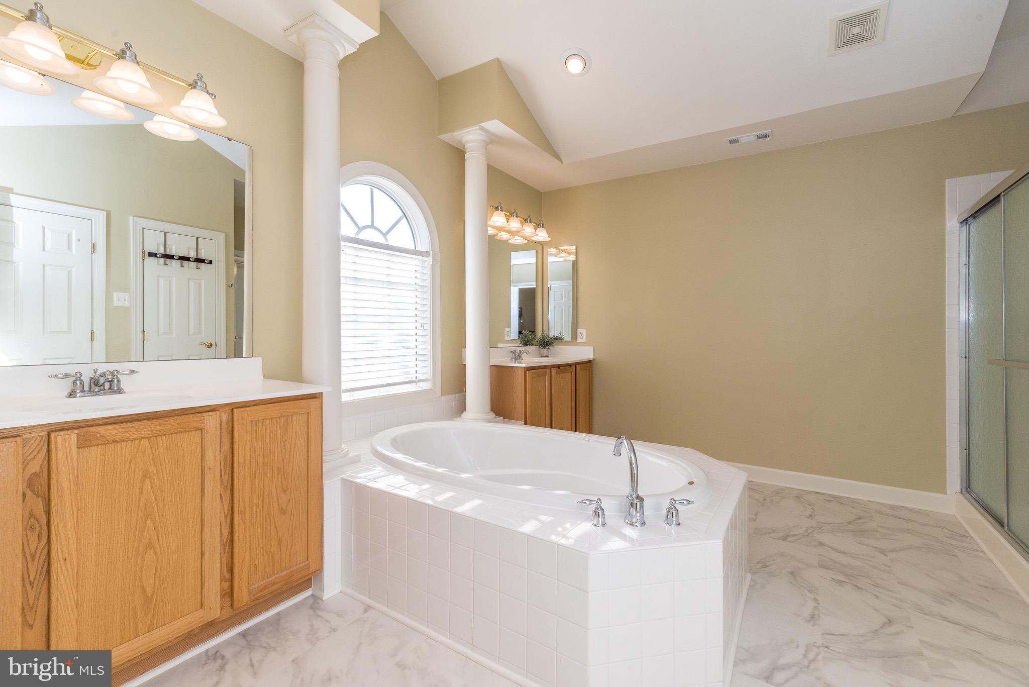 LEDERACH GOLF FAIRWY - Residential