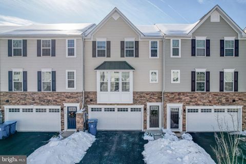 2121 RIVERS DRIVE NEWARK DE 19702