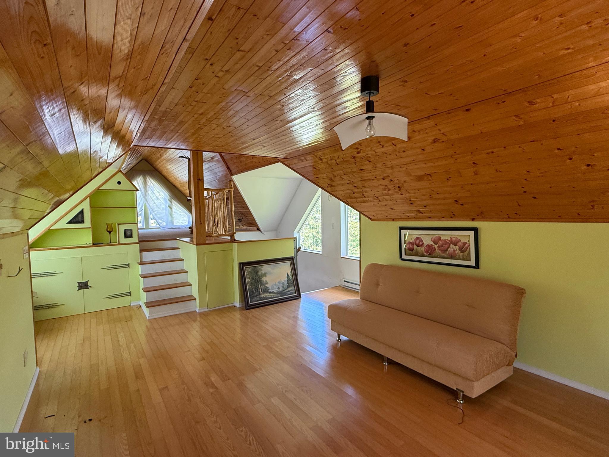 ARROWHEAD LAKE - Residential