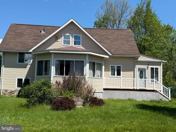 7639 LAKE SHORE DRIVE POCONO LAKE PA 18347