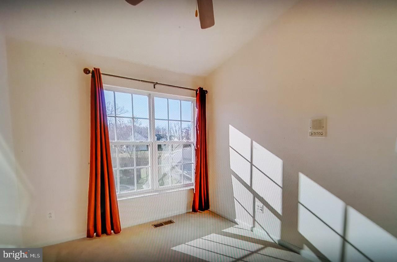 SUMMIT RIDGE - Residential Lease