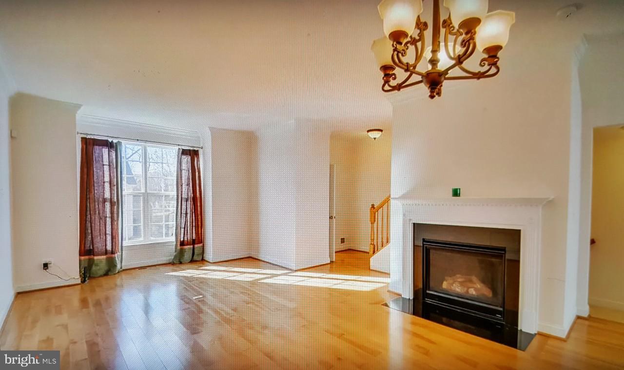 SUMMIT RIDGE - Residential Lease