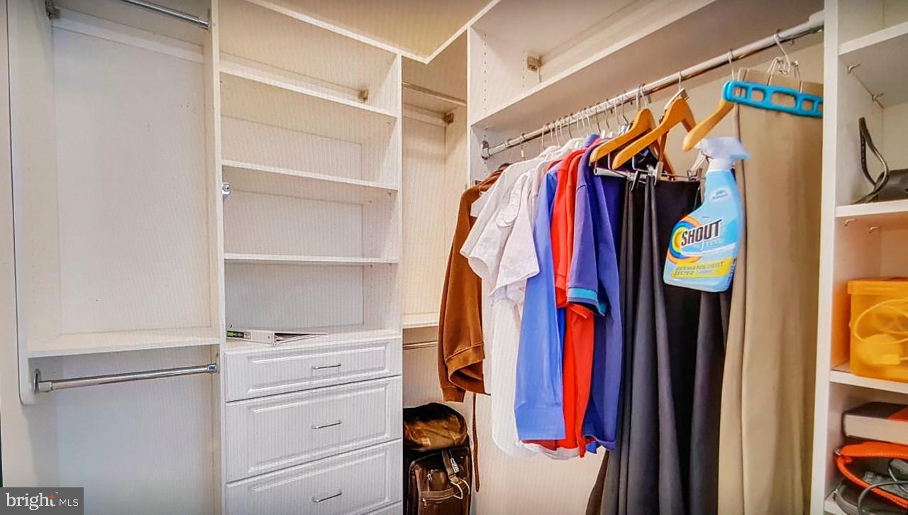 SUMMIT RIDGE - Residential Lease