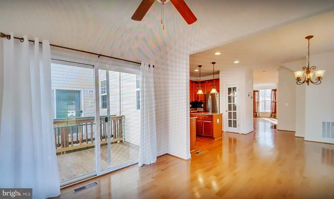 SUMMIT RIDGE - Residential Lease