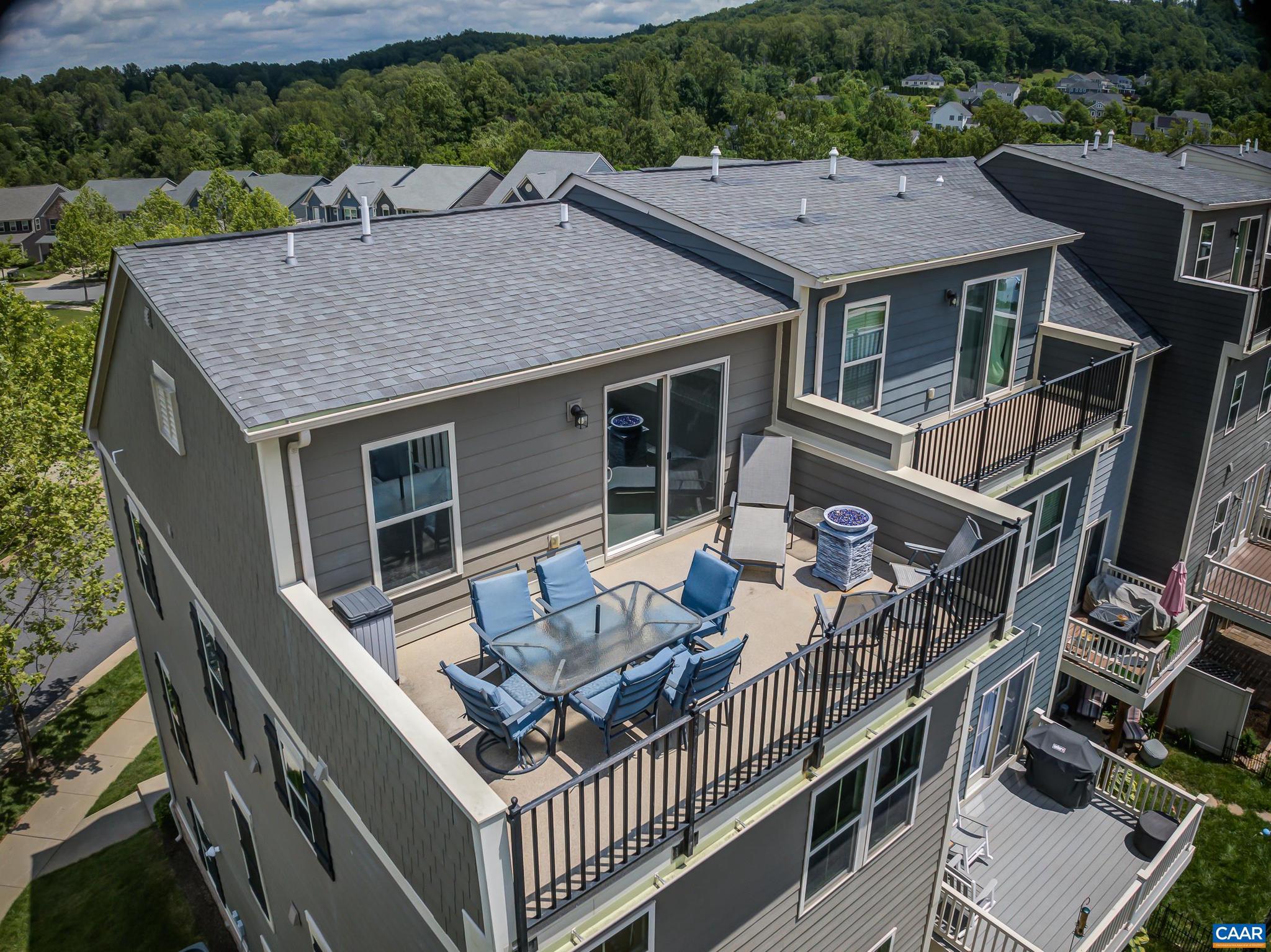 905 FLAT WATERS LN