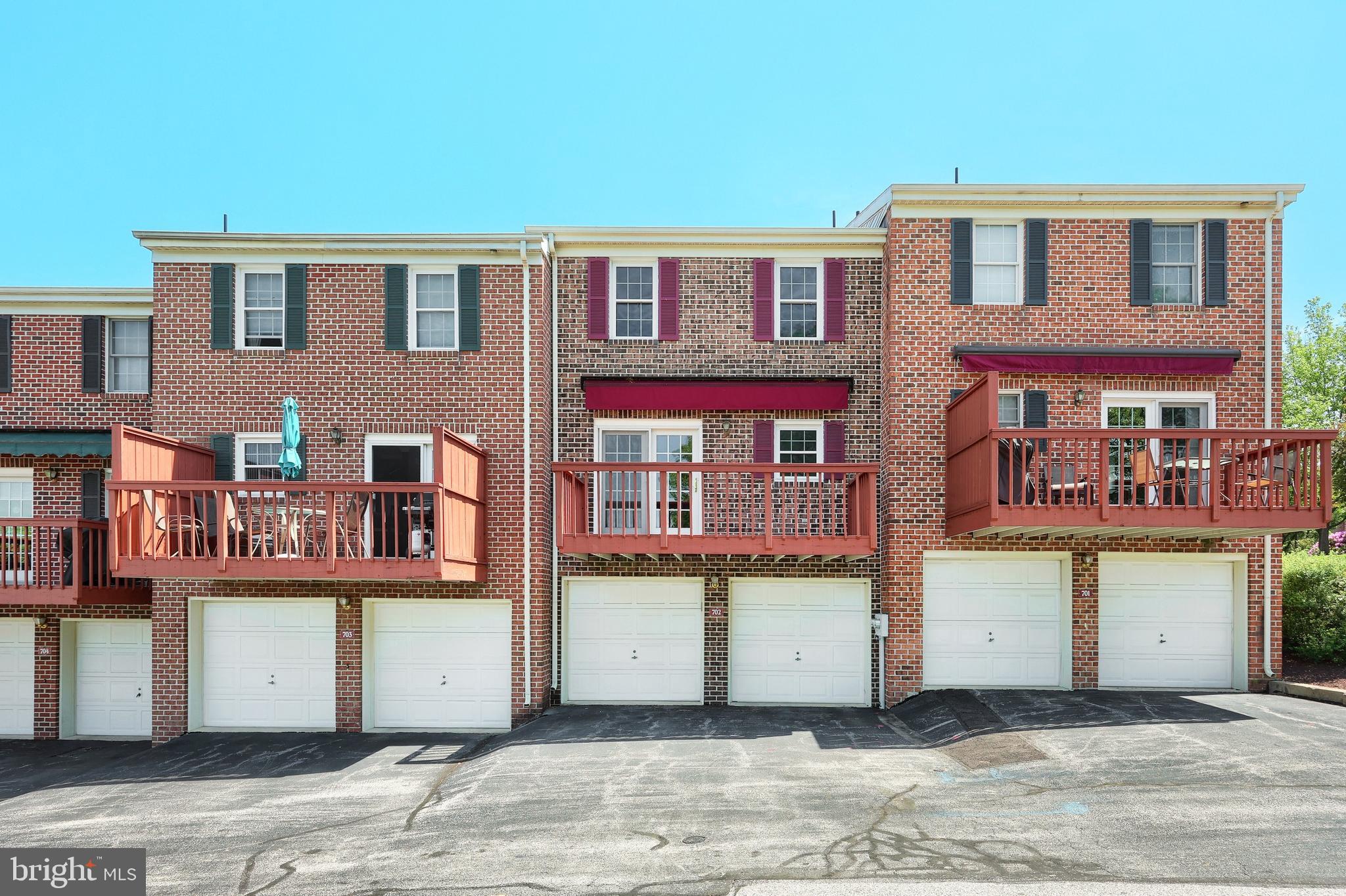 702 CHAMBERS RIDGE 702