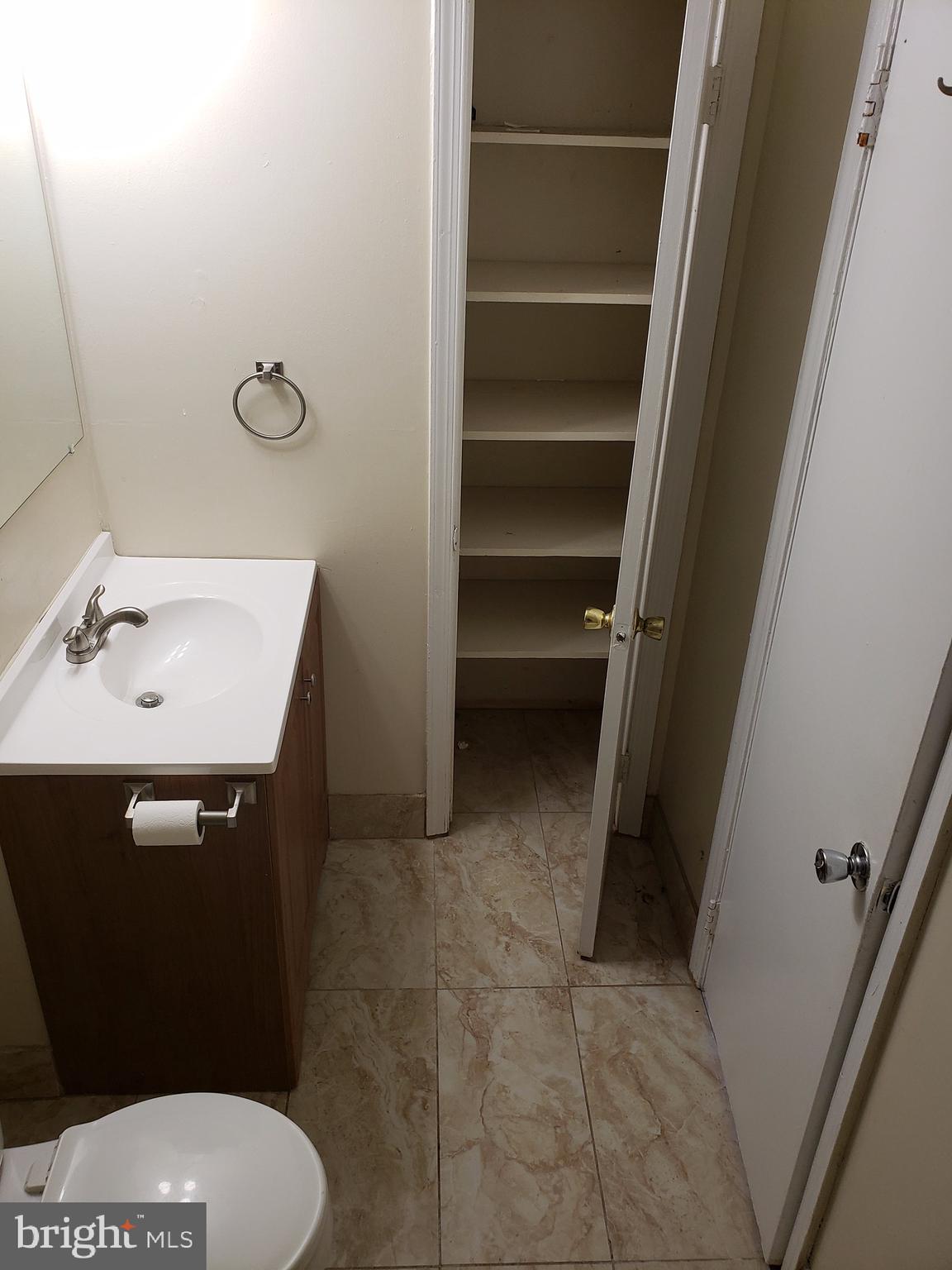 OLD TOWNE VILLAGE CONDOMINIUMS - Residential