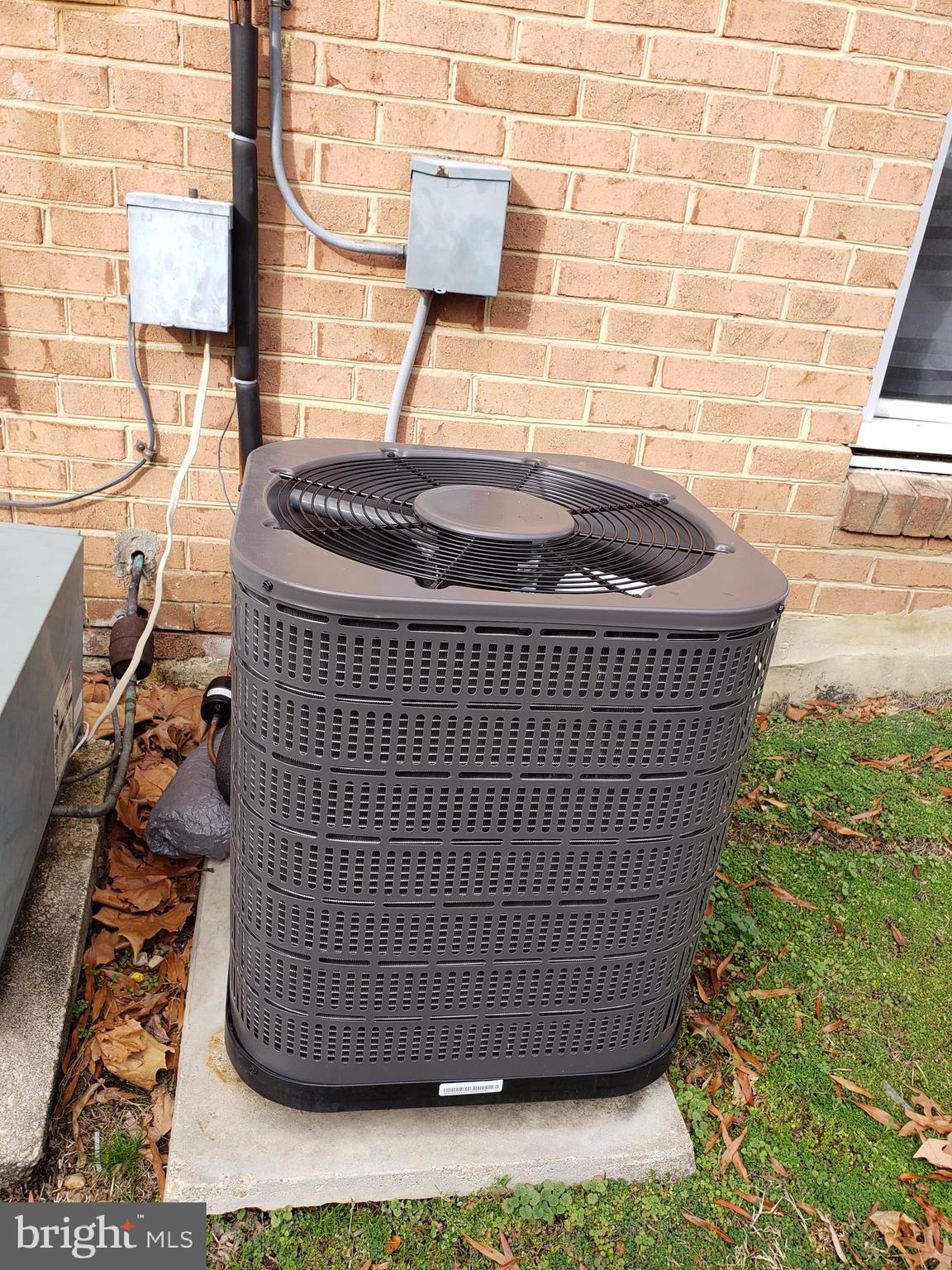 OLD TOWNE VILLAGE CONDOMINIUMS - Residential