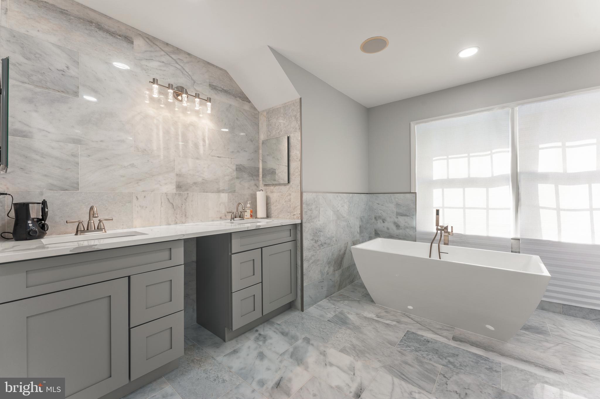 SPRING MDWS - Residential