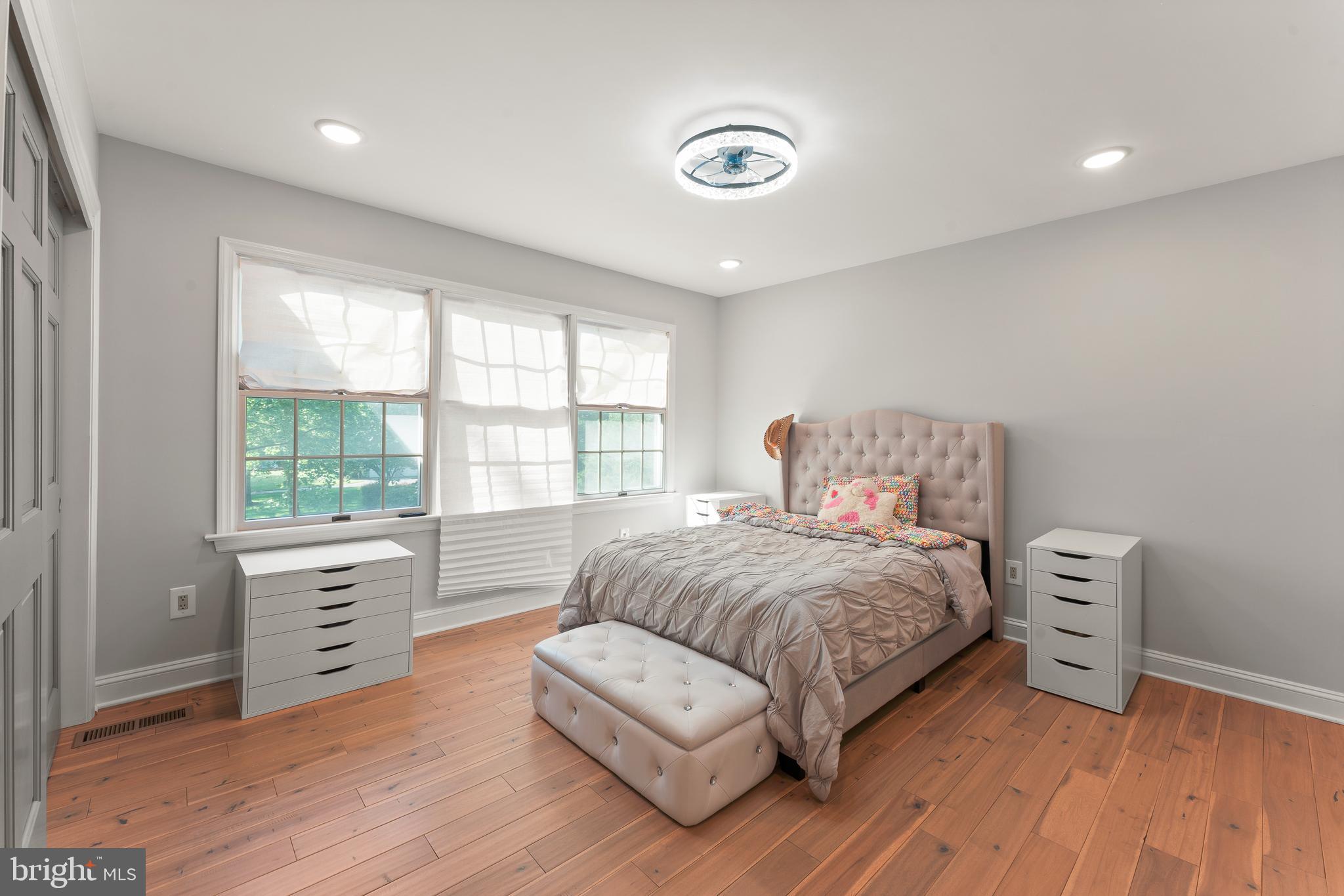 SPRING MDWS - Residential