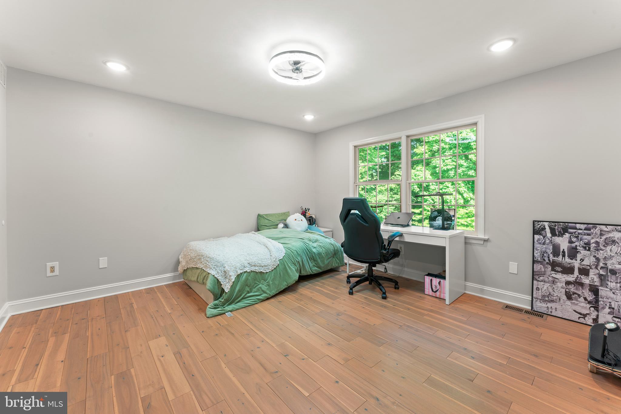 SPRING MDWS - Residential