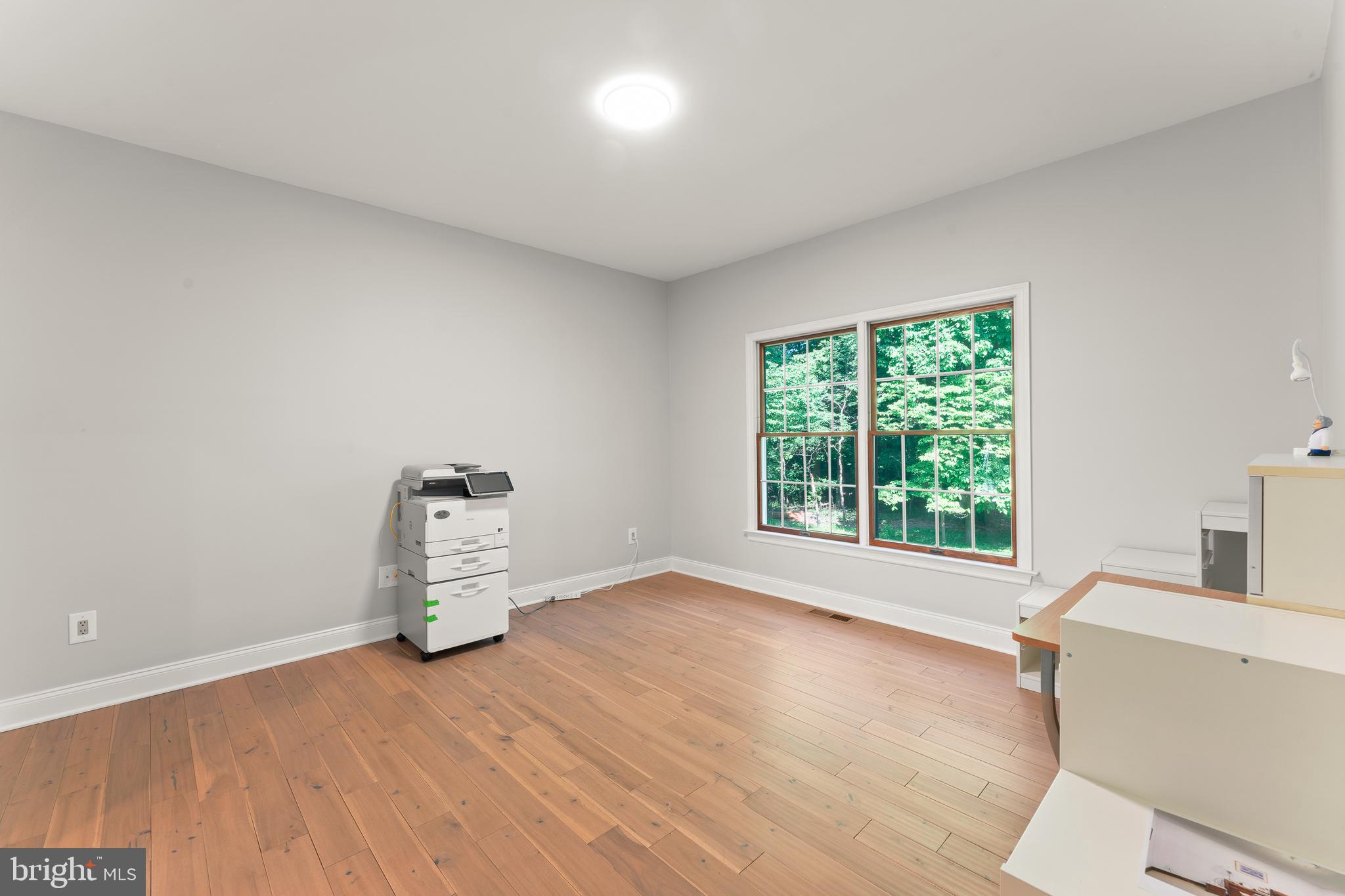 SPRING MDWS - Residential