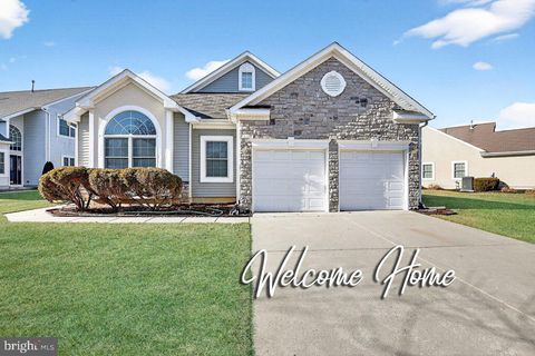 Photo of 110 Ridgway Drive, BORDENTOWN, NJ 08505 (MLS # NJBL2103794)