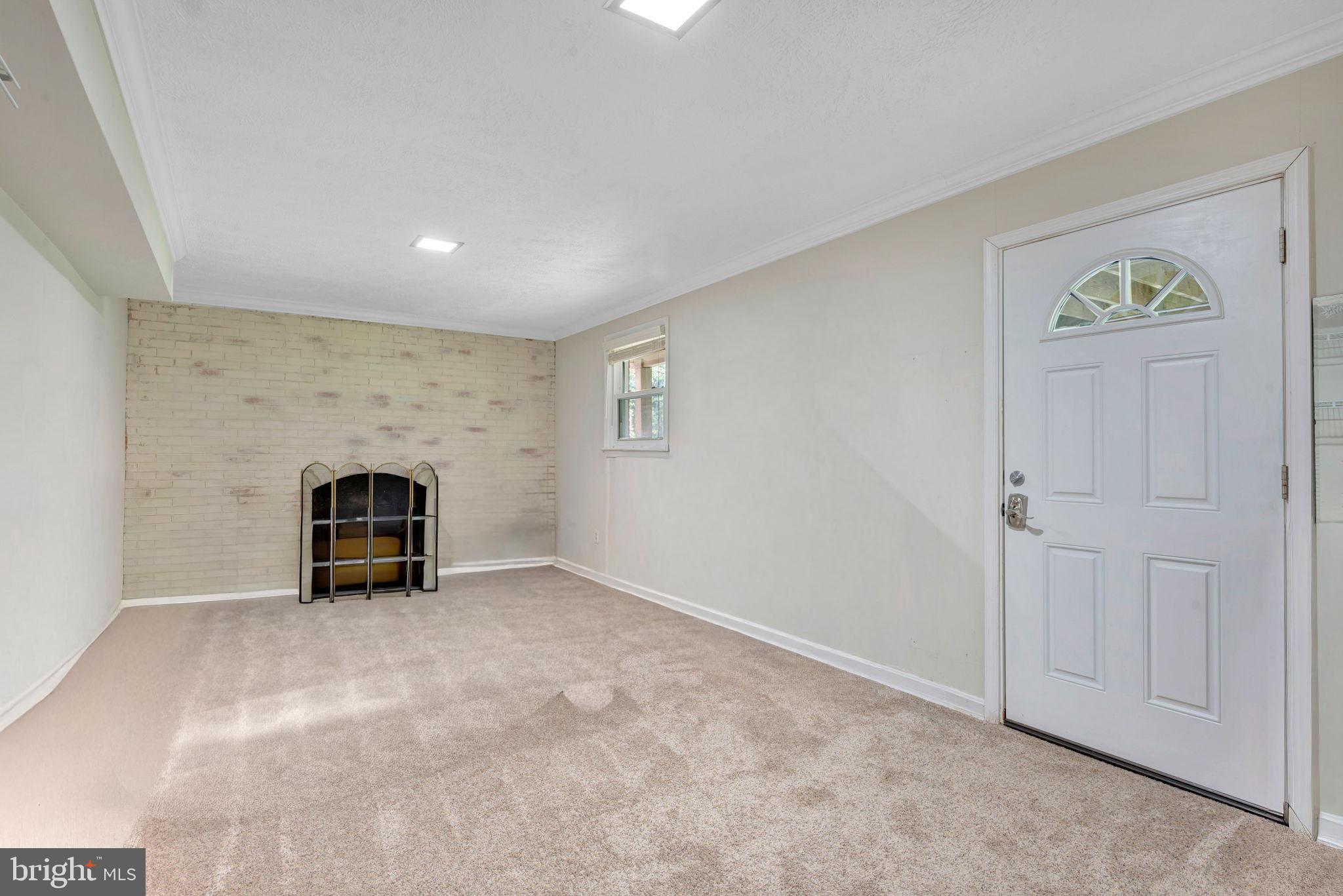 PEACH MEADOW - Residential Lease