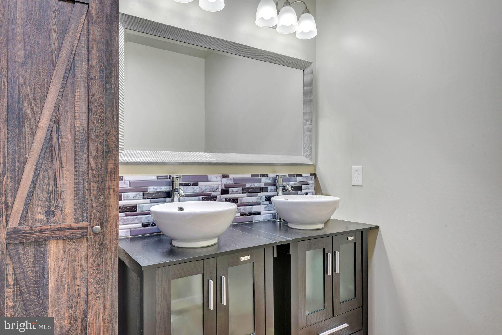 PEACH MEADOW - Residential Lease