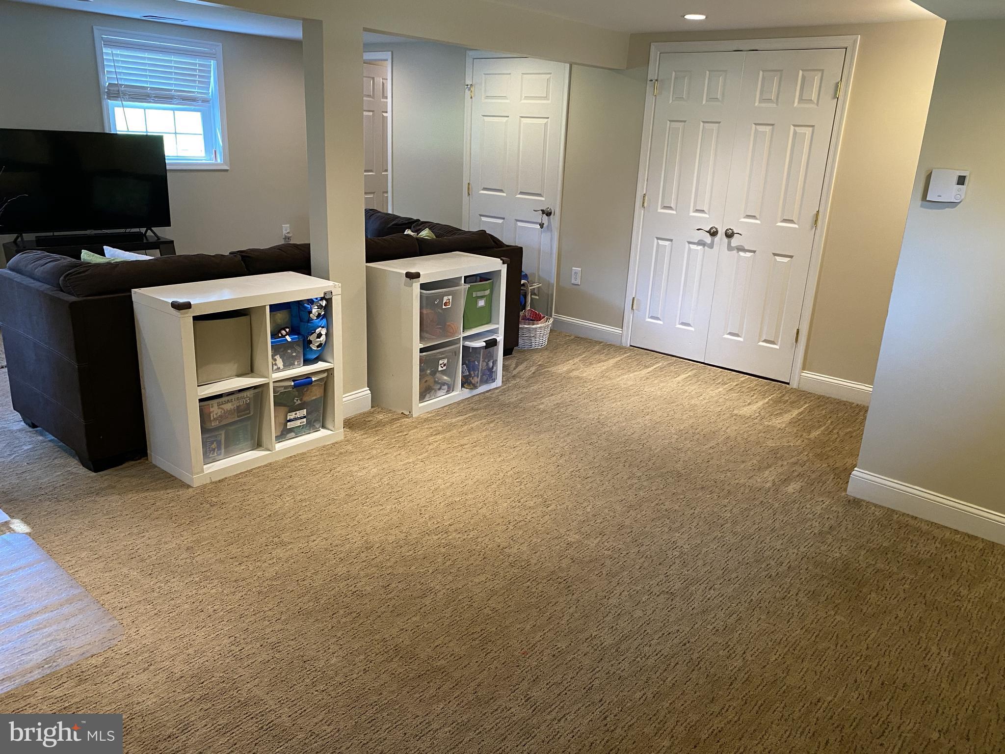 WESTTOWN ACRES - Residential Lease