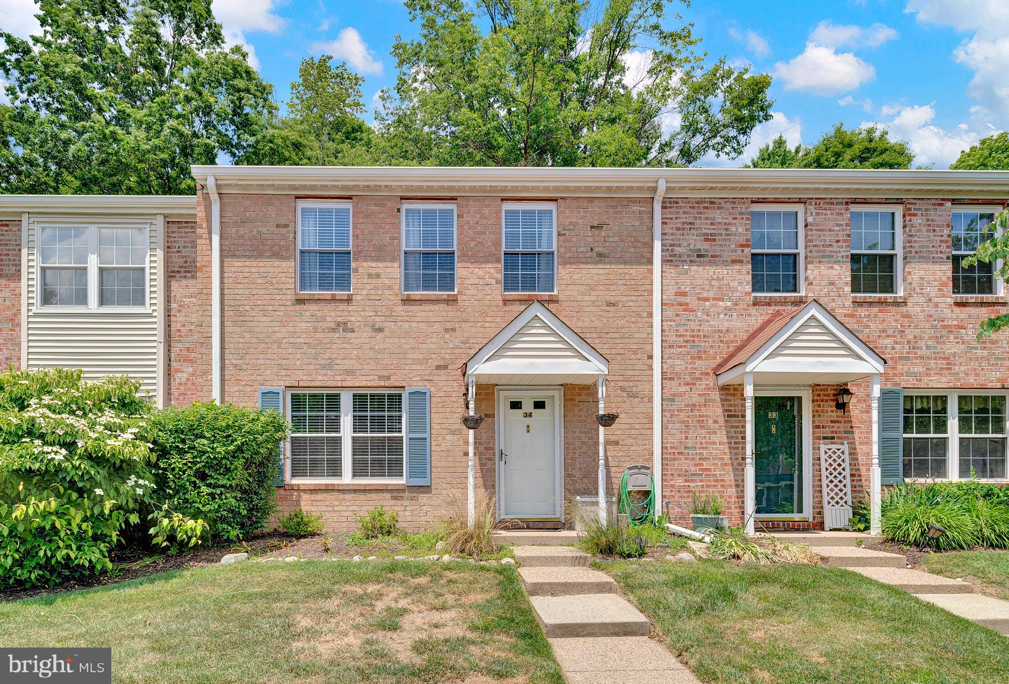 34 VIBURNUM COURT
