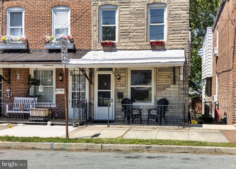 Townhouse For Sale - 515 Church Street<br/> Montgomery County, ROYERSFORD, PA 19468