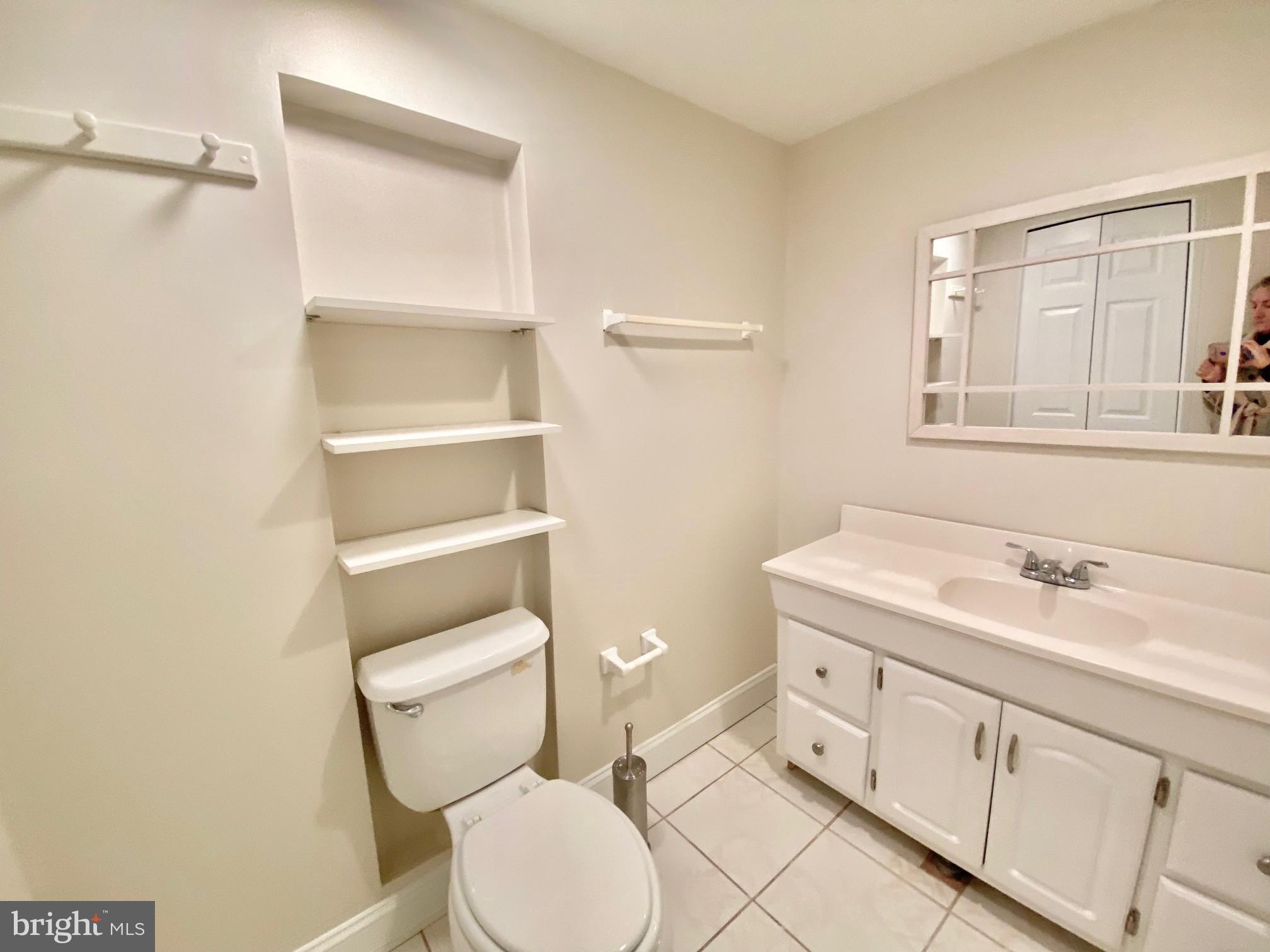 WAUGH CHAPEL MEADOWS - Residential Lease