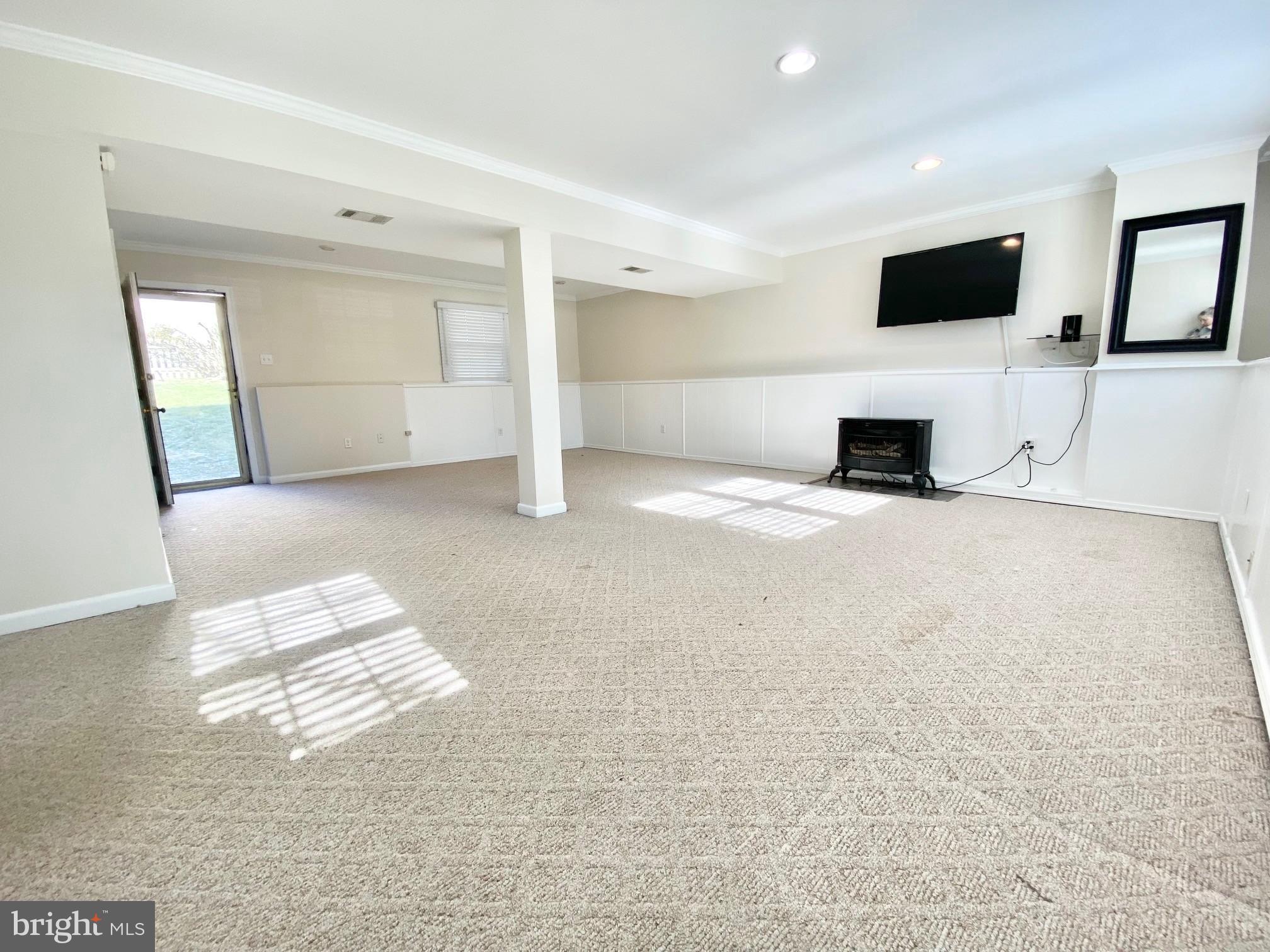 WAUGH CHAPEL MEADOWS - Residential Lease