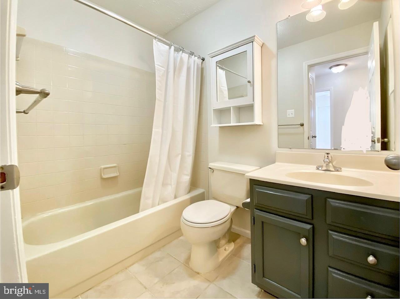 WAUGH CHAPEL MEADOWS - Residential Lease