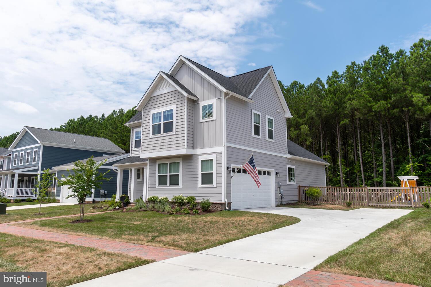 EASTON VILLAGE - Residential