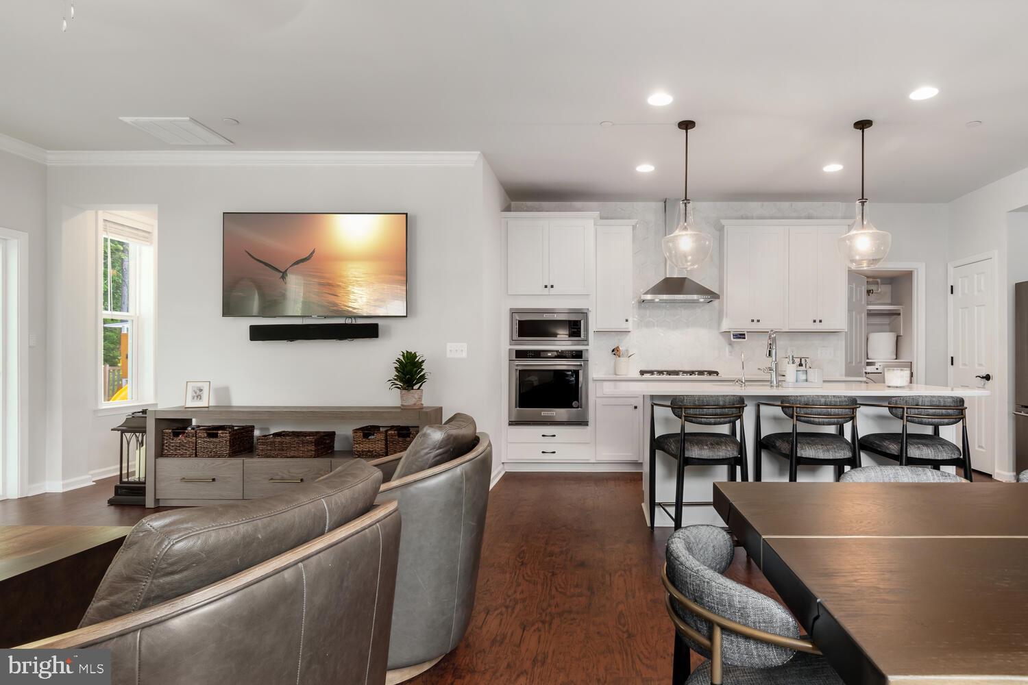 EASTON VILLAGE - Residential