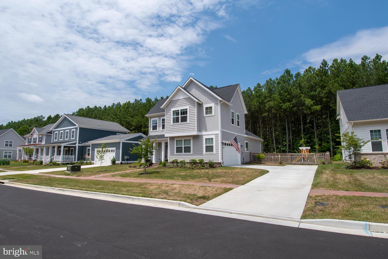 EASTON VILLAGE - Residential