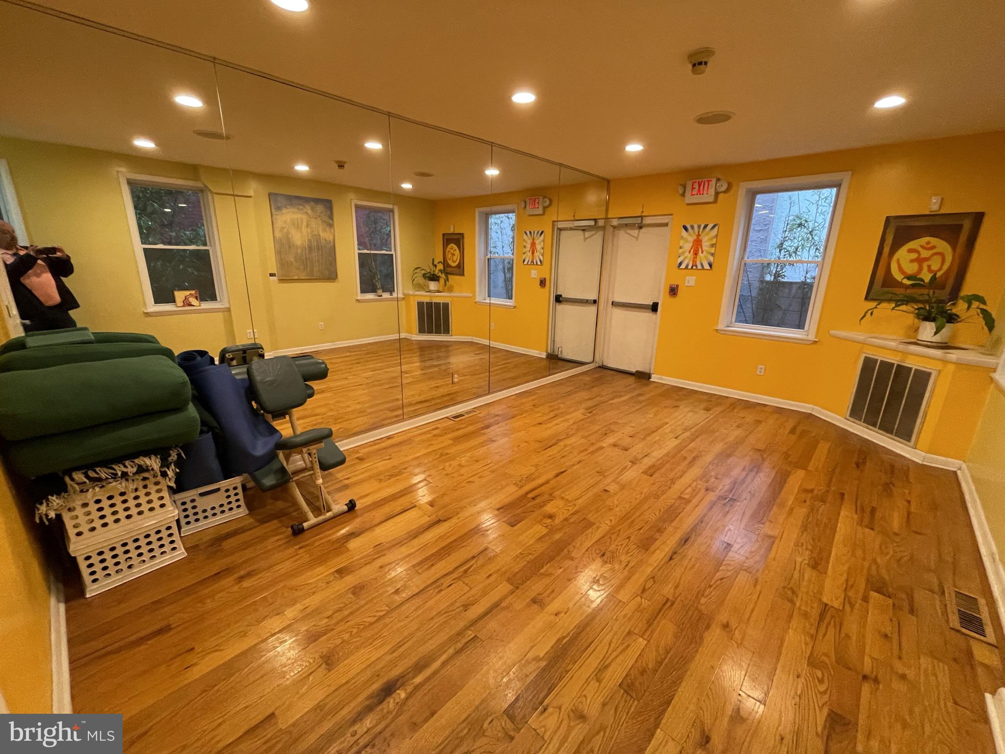 RITTENHOUSE SQUARE - Residential Income