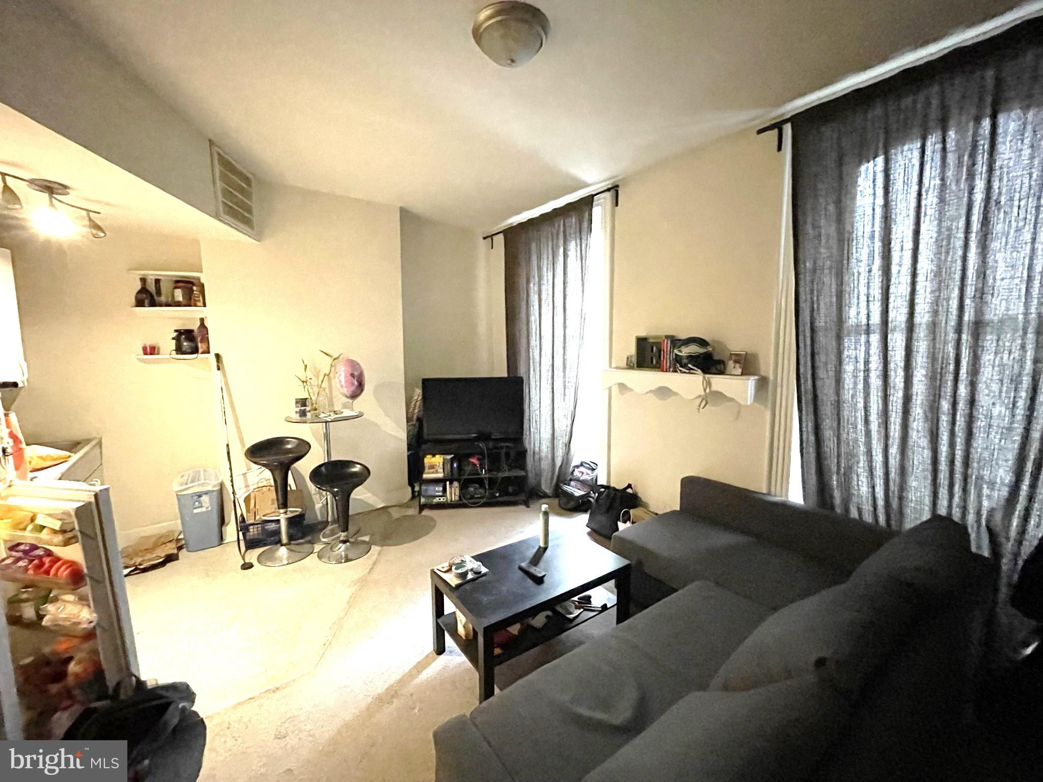 RITTENHOUSE SQUARE - Residential Income