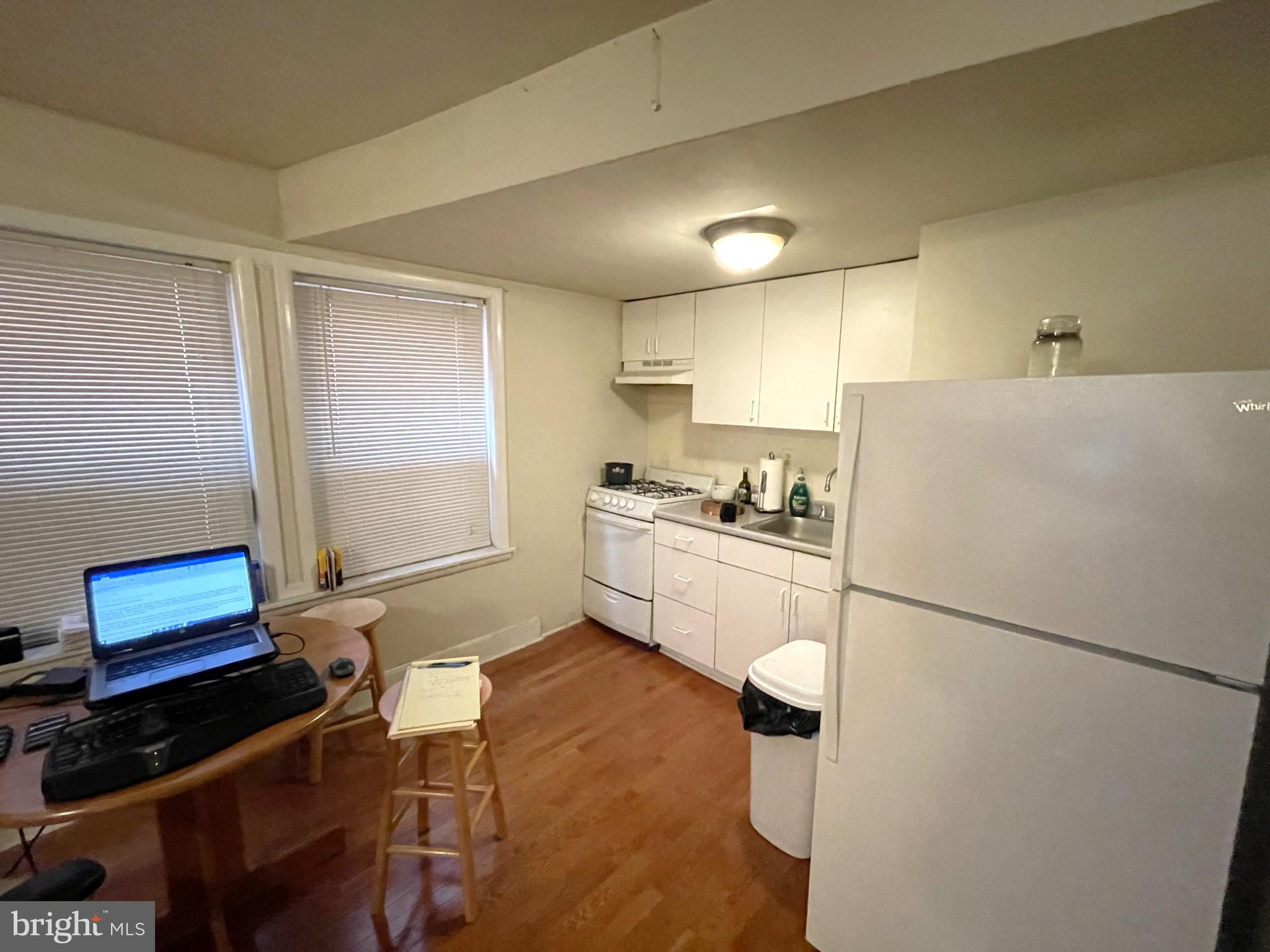 RITTENHOUSE SQUARE - Residential Income
