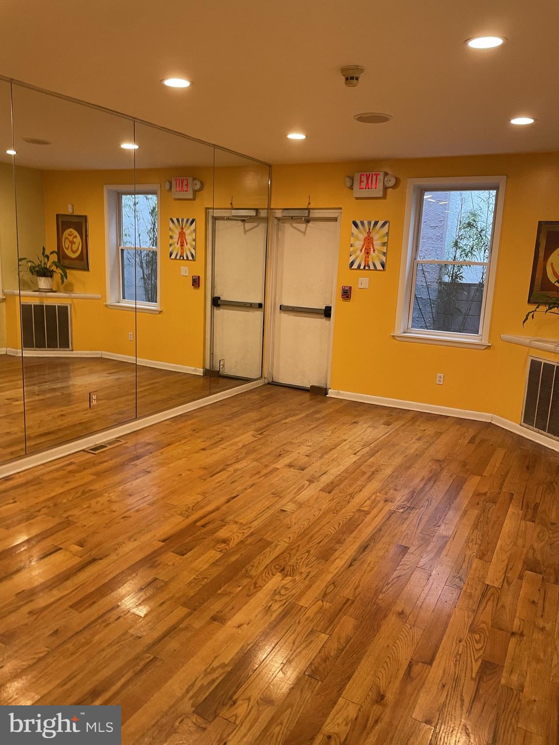 RITTENHOUSE SQUARE - Residential Income