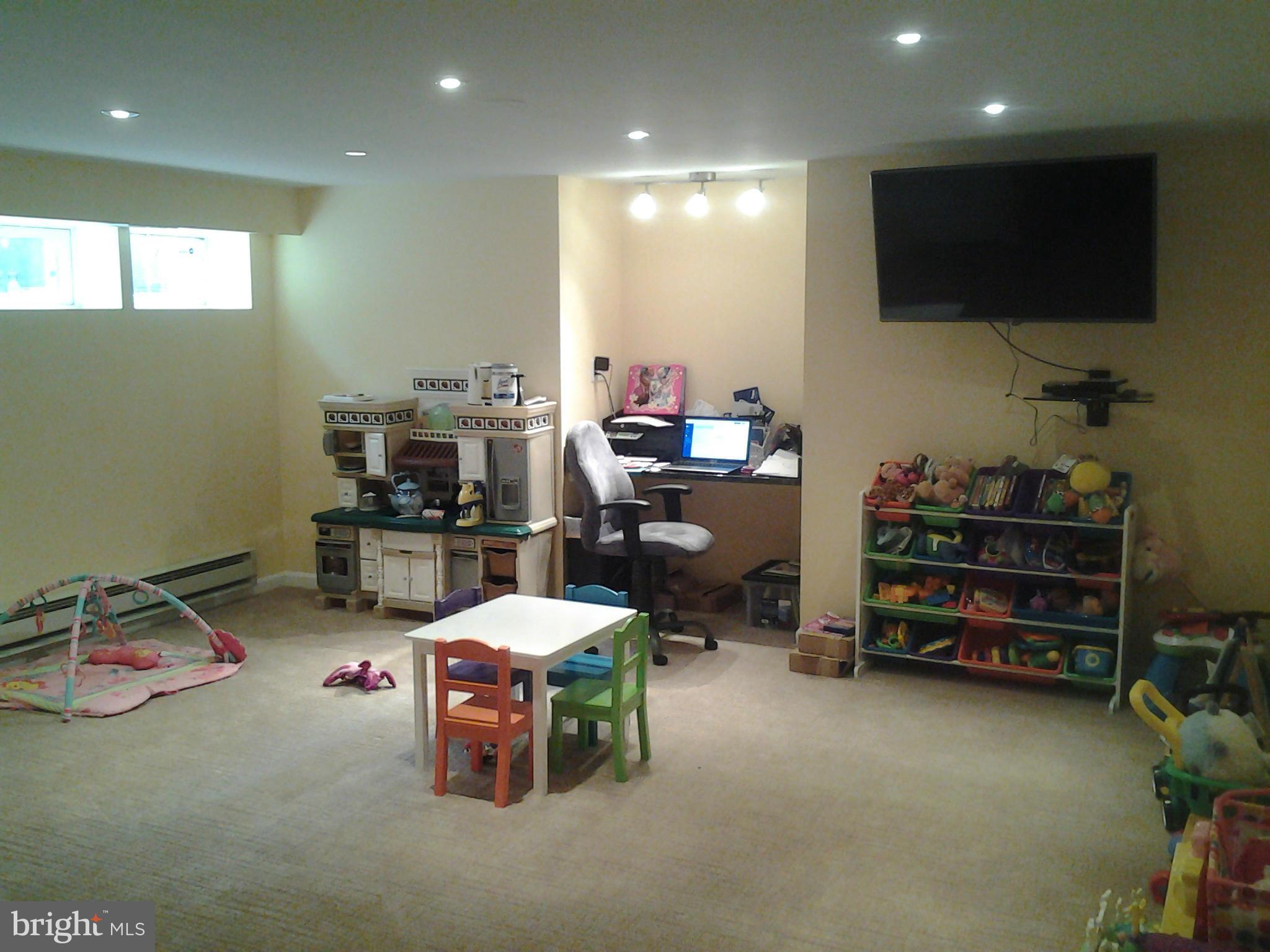 GABLES AT SUMMIT CHASE - Residential