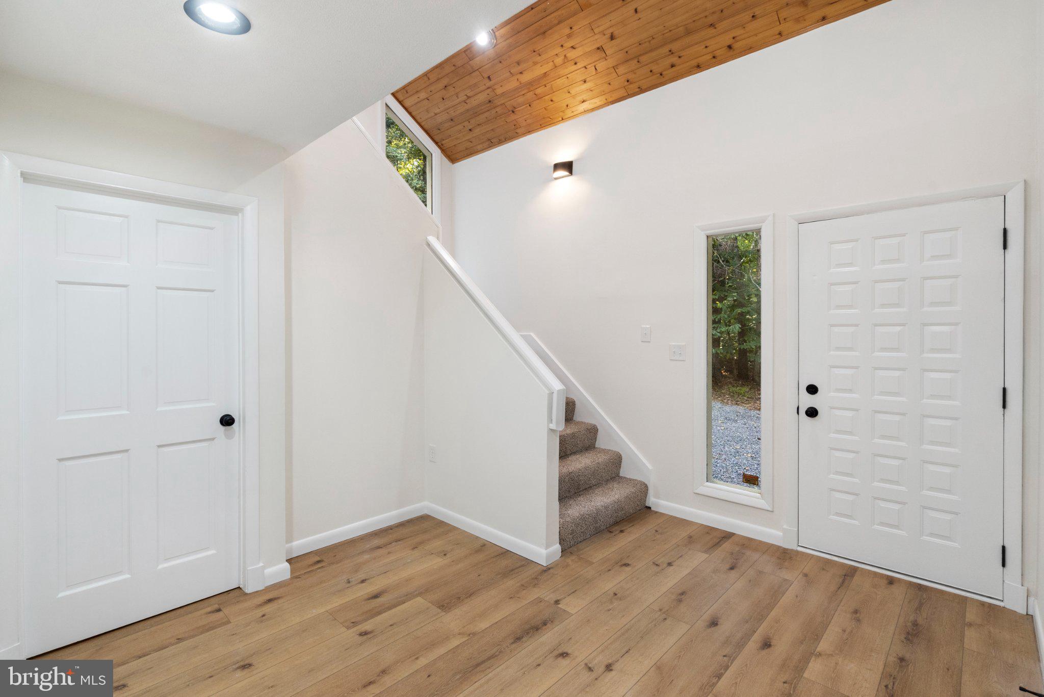 723 AMBERWOOD LANE