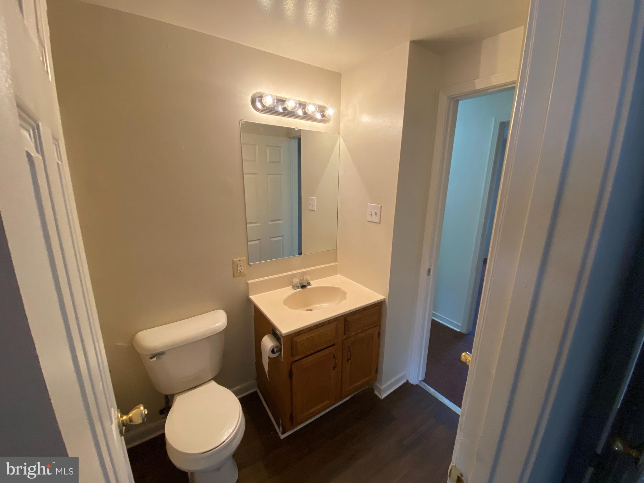 PRESIDENTIAL VILLAGE - Residential Lease