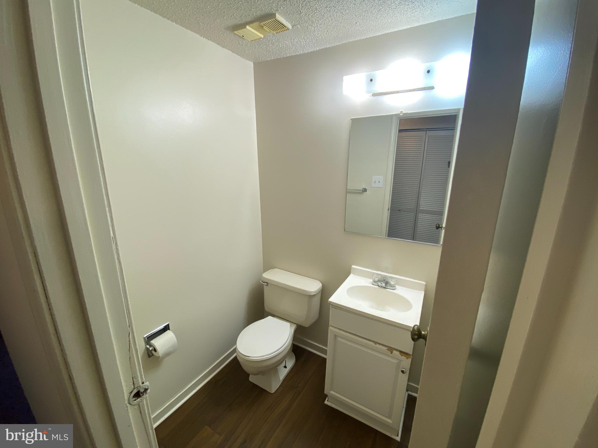 PRESIDENTIAL VILLAGE - Residential Lease