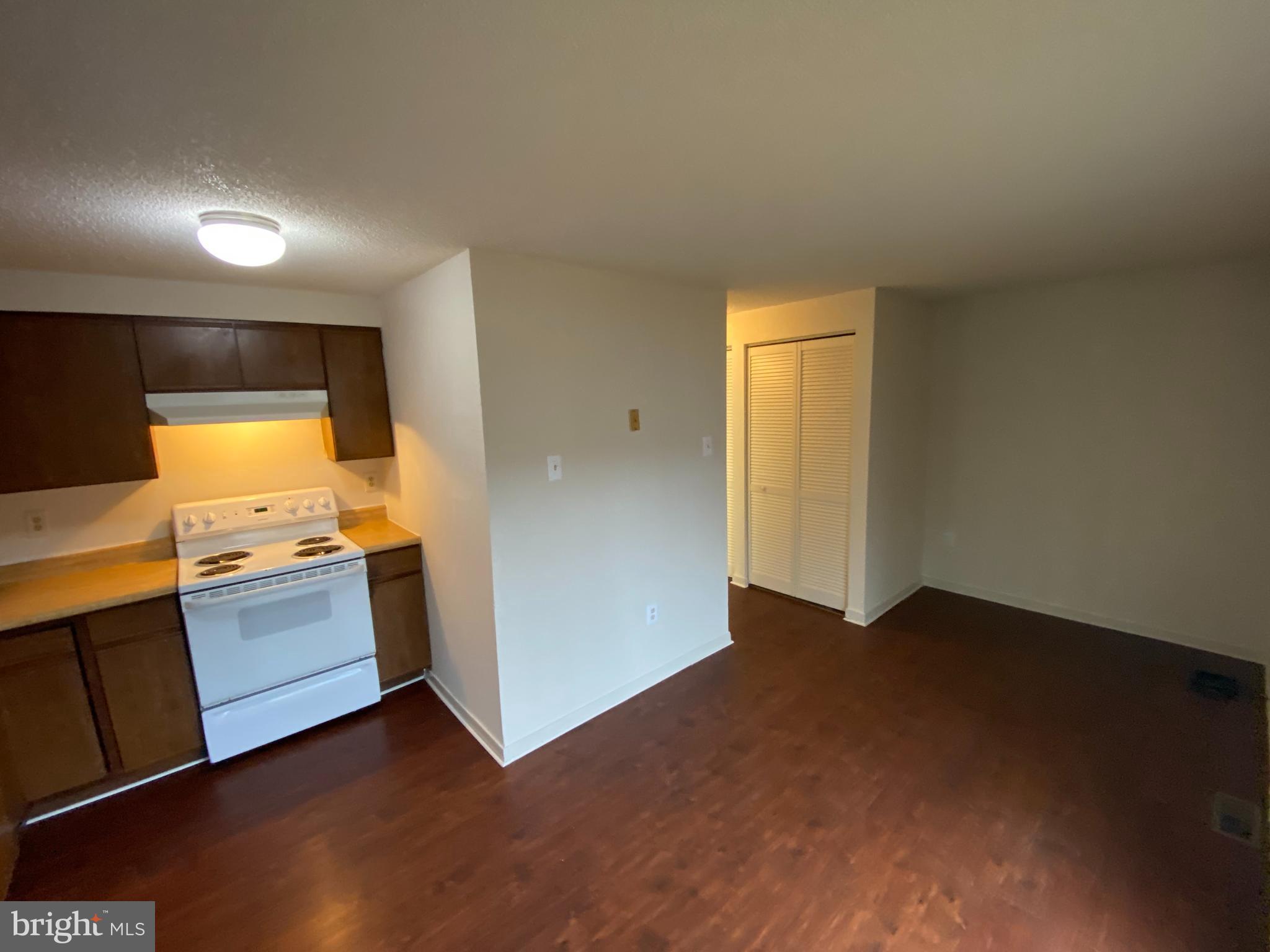 PRESIDENTIAL VILLAGE - Residential Lease