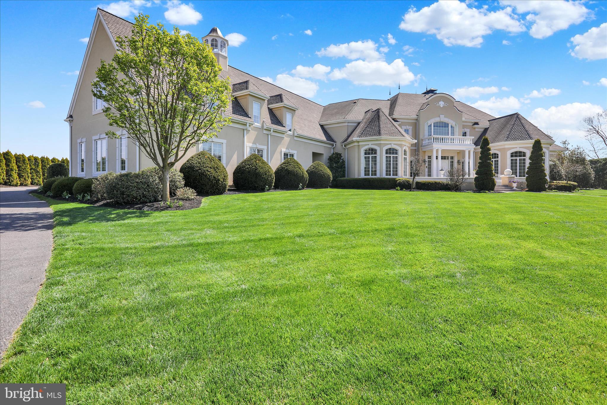 1000 BLUESTONE DRIVE