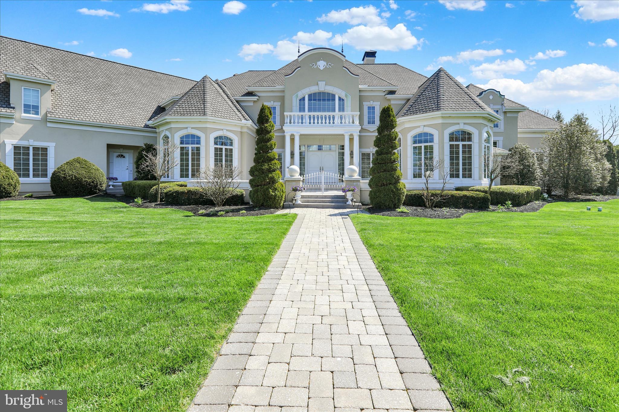 1000 BLUESTONE DRIVE