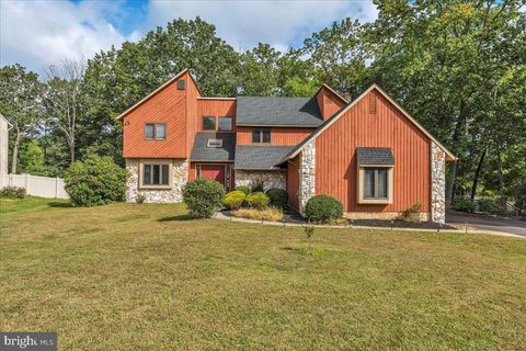 8 KIMBERLY COURT VOORHEES NJ 08043